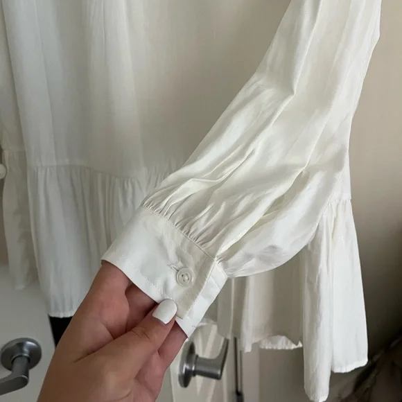 Elizabeth & James White Knight Moto's dress - Picture 4 of 6